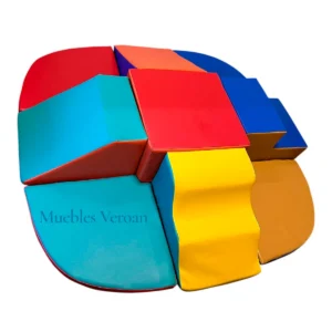 Set de circuito sensorial 9 piezas. Incluye: 1 Cubo central (50 x 50 x 30 cm), 1 Cuña (50 x 40 x 30 cm), 1 Doble ola (50 x 40 x 30 cm), 1 Escalera (50 x 40 x 30 cm), 1 Rampa (50 x 40 x 30 cm), 4 Colchonetas (50 x 50 x 5 cm)